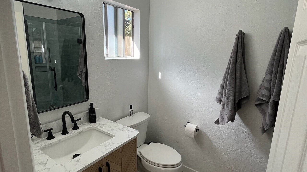 Photo of Bathroom in Bijou Park
