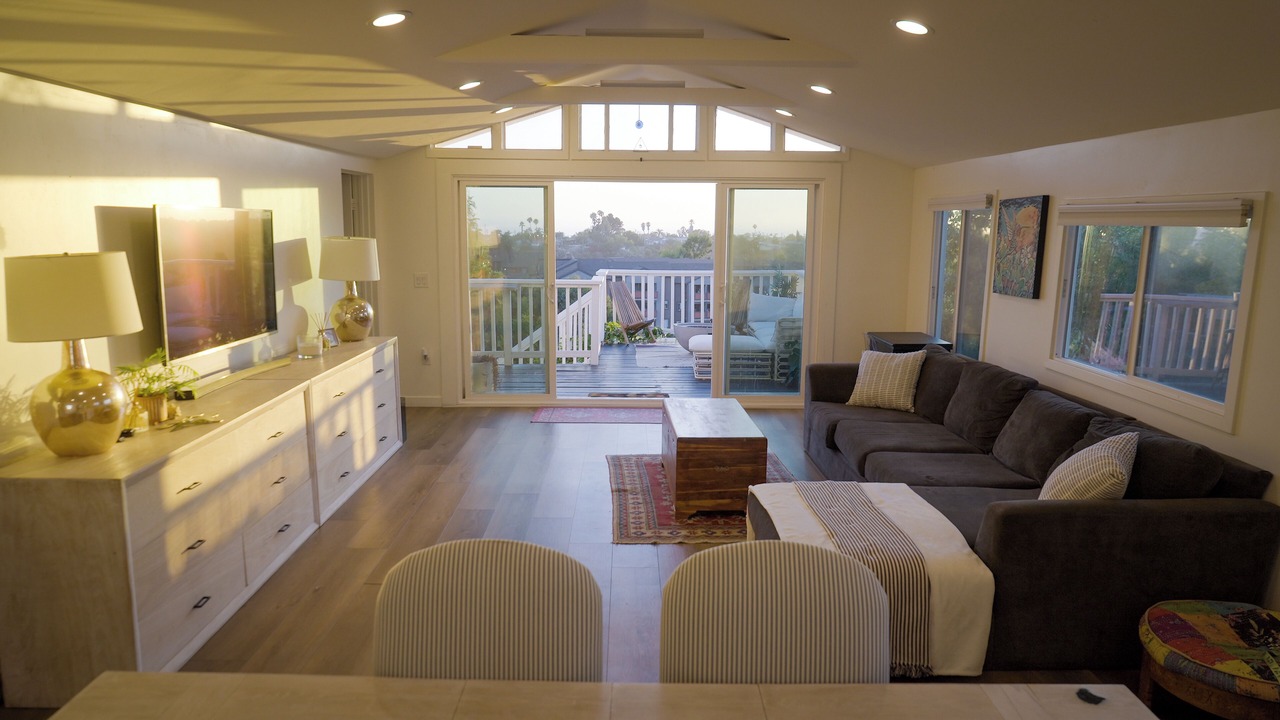 Photo of Livingroom in East Side Capistrano