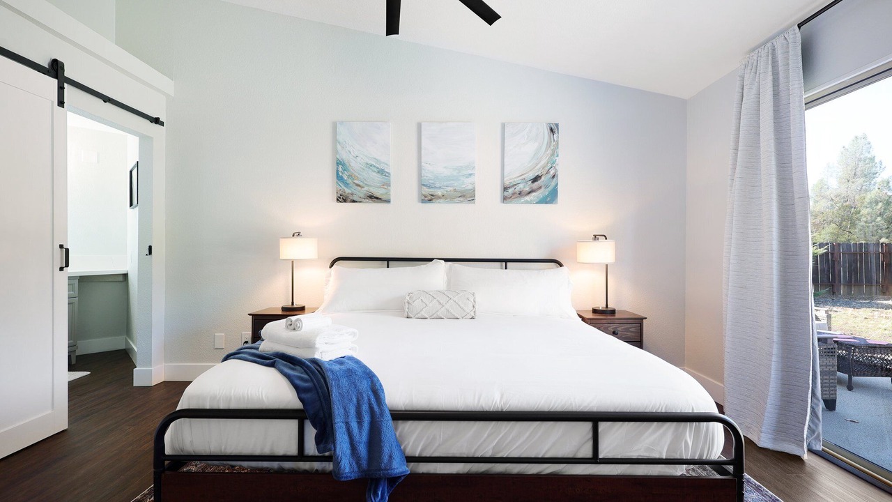 Photo of Bedroom in Redding Highlands
