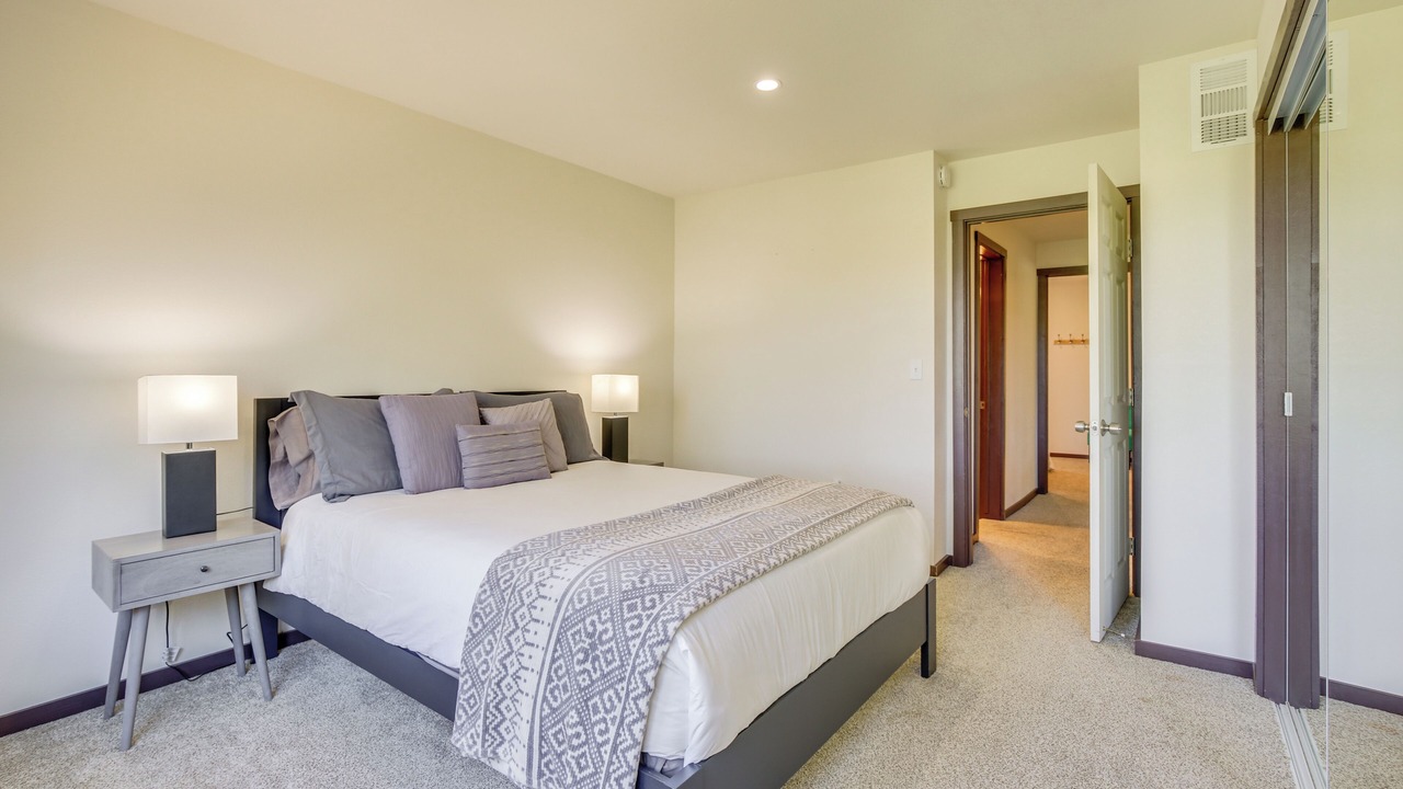 Photo of Bedroom in Blue Jay