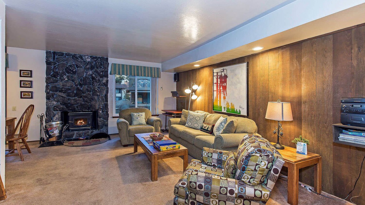 Photo of Livingroom in Mammoth Lakes