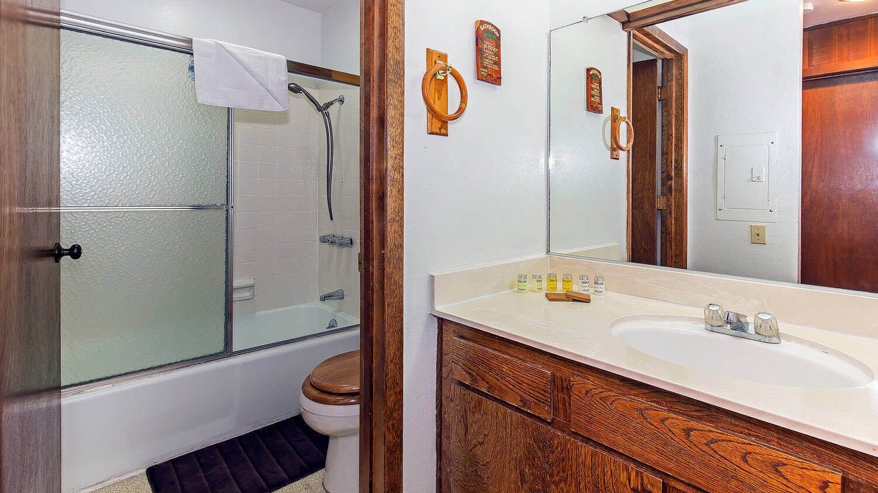 Photo of Bathroom in Mammoth Lakes