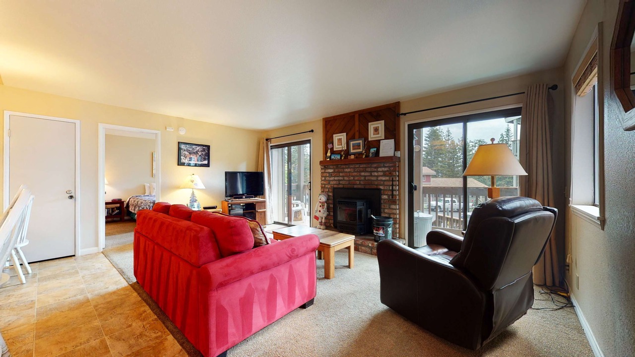 Photo of Livingroom in Mammoth Lakes