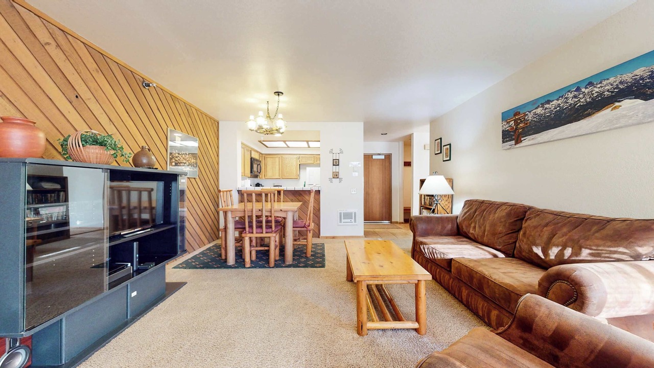 Photo of Livingroom in Mammoth Lakes