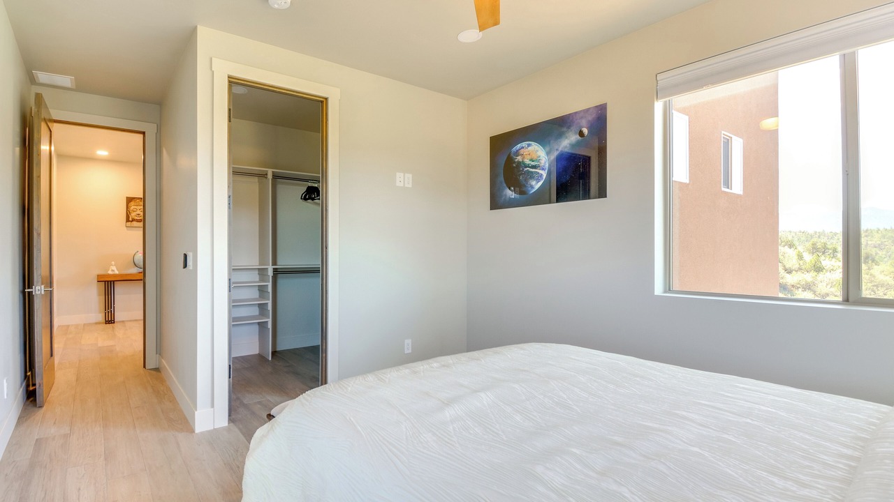 Photo of Bedroom in Lynx Mountain View Estates
