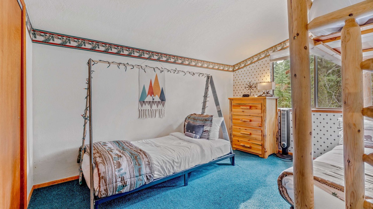 Photo of Bedroom in Kingswood Estates