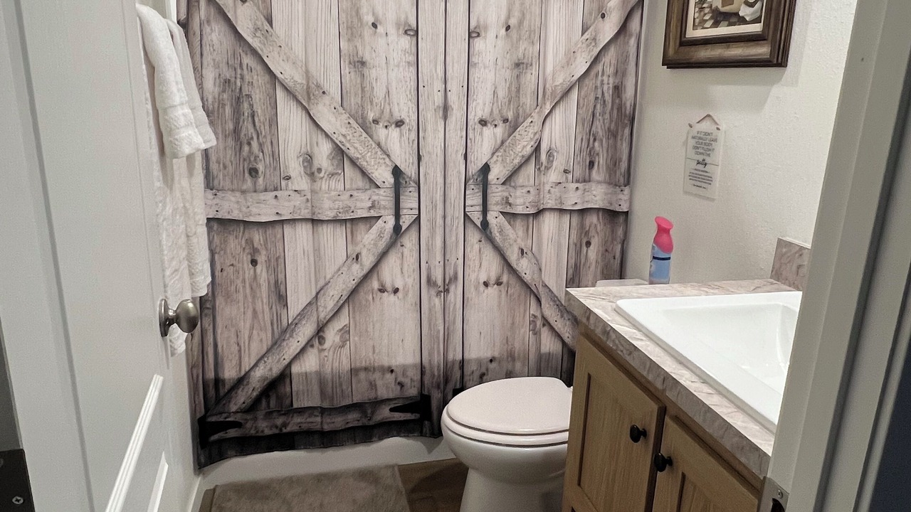 Photo of Bathroom in Strawberry
