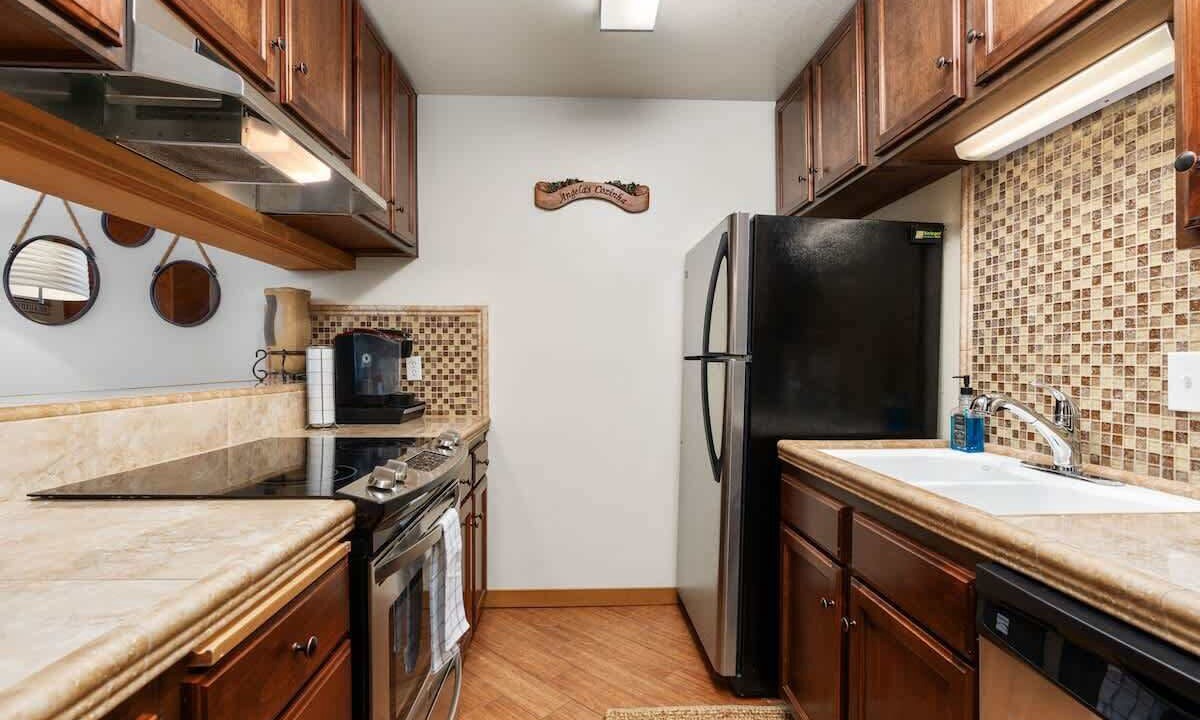 Photo of Kitchen in Shaver Lake