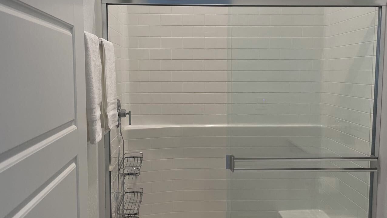Photo of Bathroom in Raisin