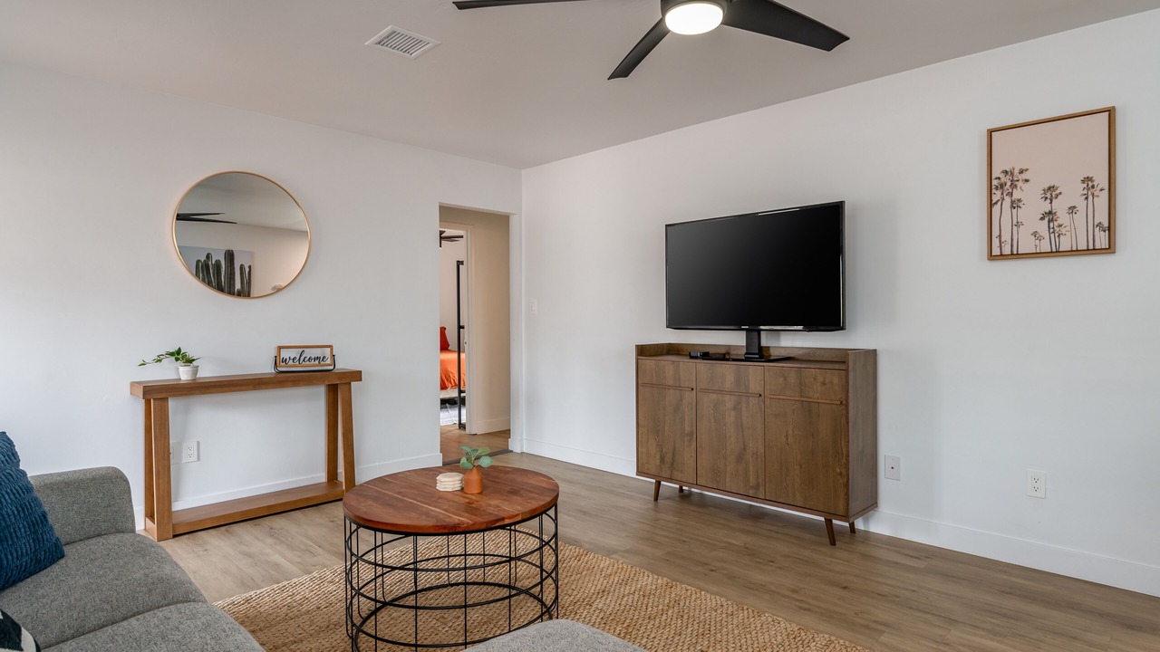 Photo of Livingroom in Golden Hill