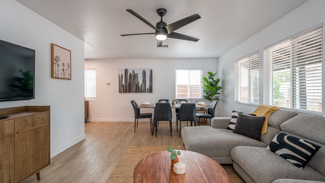 Photo of Livingroom in Golden Hill