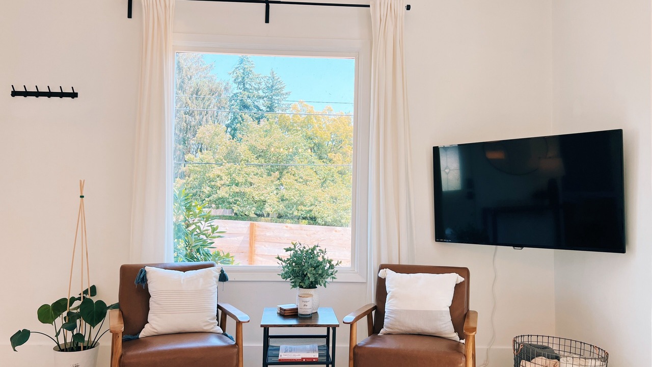 Photo of Livingroom in Oak Grove