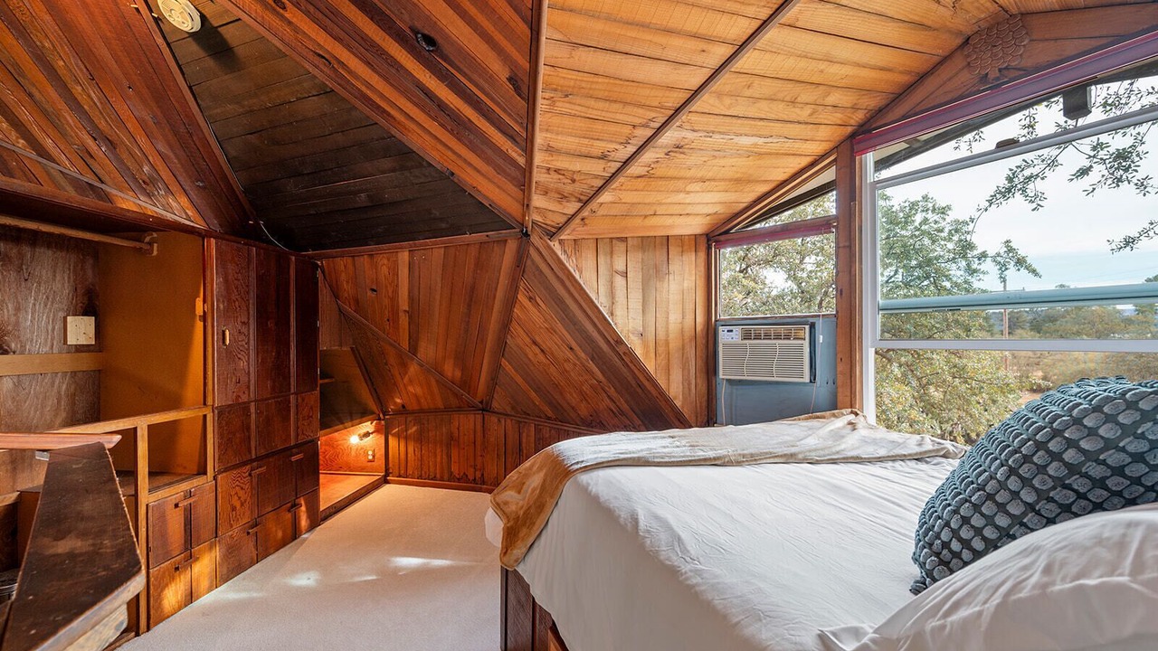 Photo of Bedroom in Atascadero
