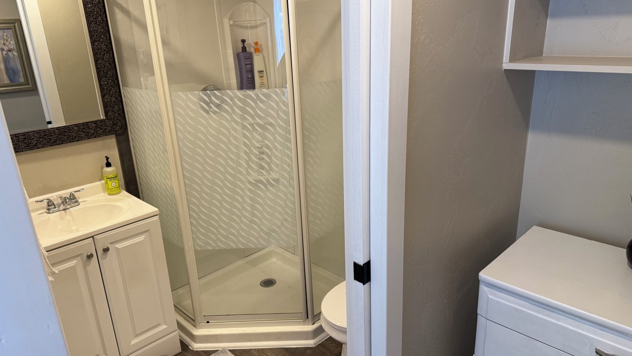 Photo of Bathroom in Freshwater