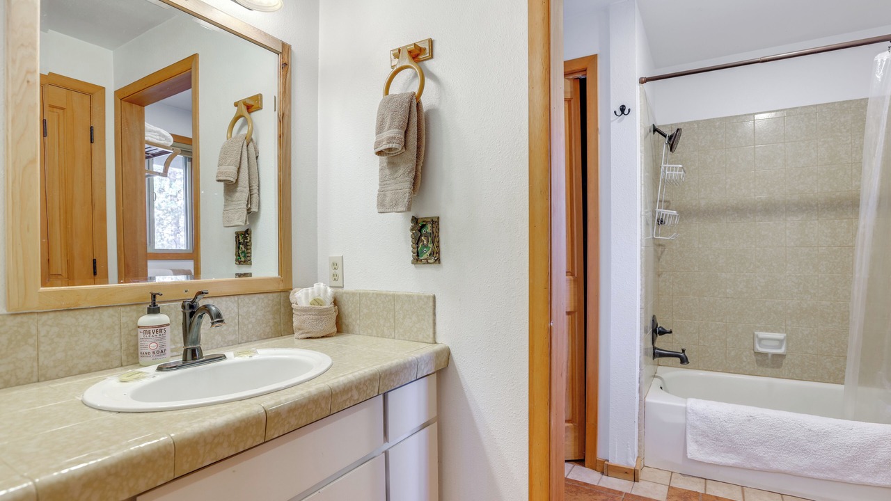 Photo of Bathroom in Deschutes River Woods