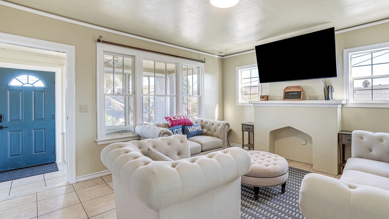 Photo of Bedroom in Oakland