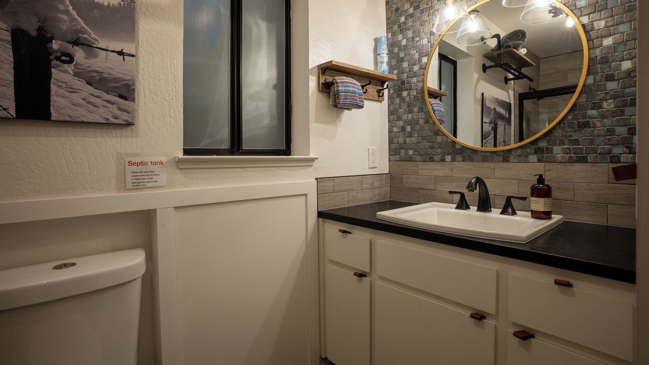 Photo of Bathroom in Dorrington