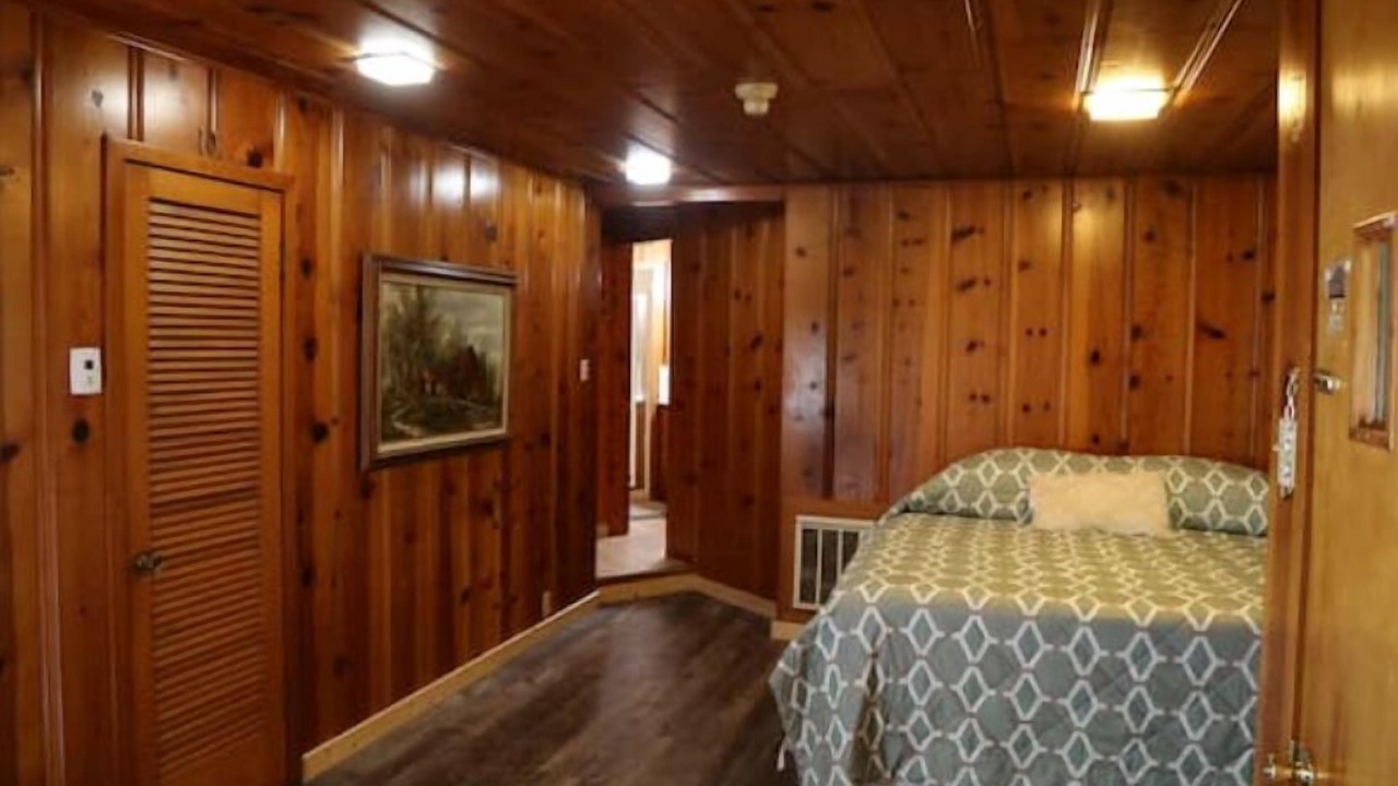 Photo of Bedroom in Garberville
