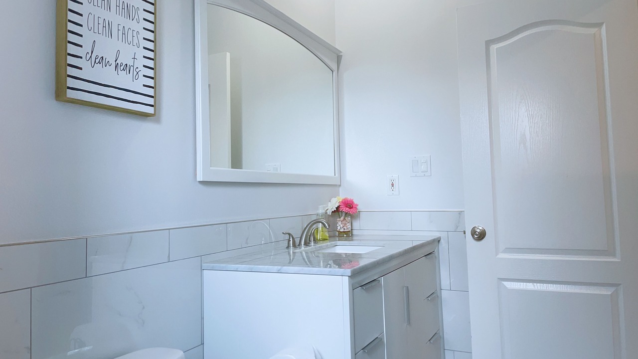 Photo of Bathroom in Midway City