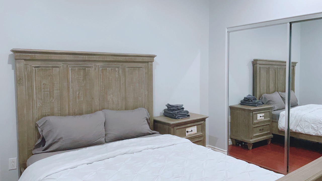 Photo of Bedroom in Midway City
