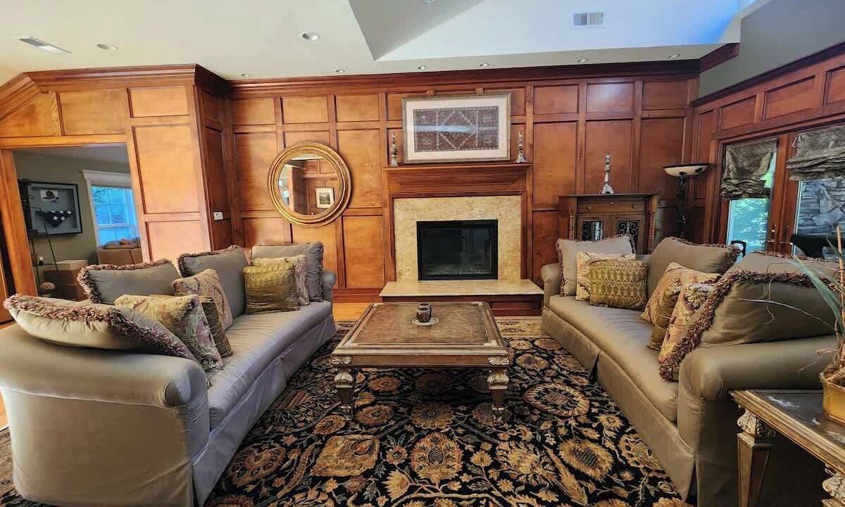 Photo of Livingroom in Monterey Ter