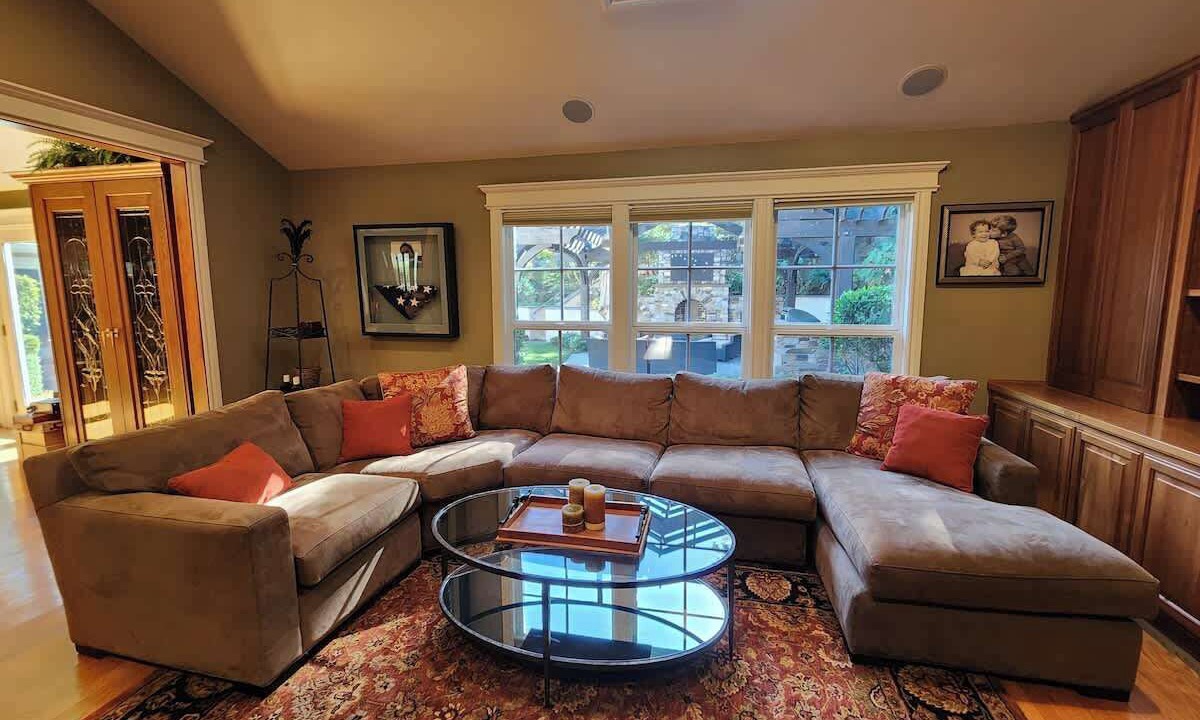 Photo of Livingroom in Monterey Ter