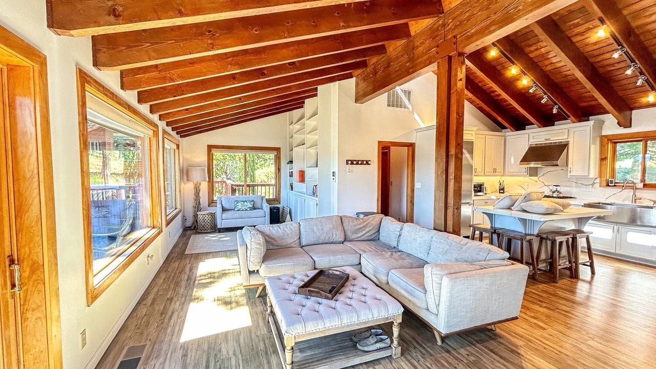 Photo of Livingroom in Bear Valley