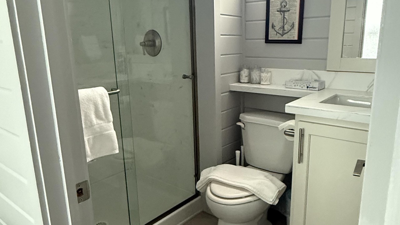 Photo of Bathroom in Parker Strip