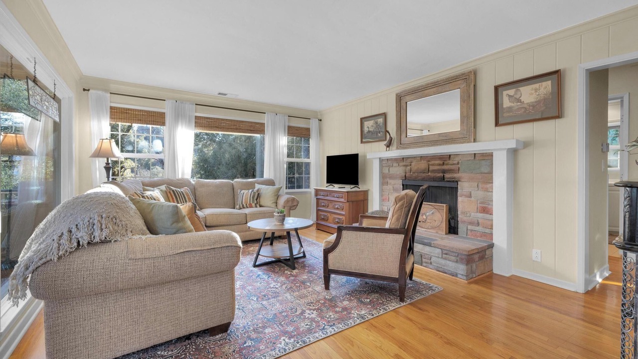 Photo of Livingroom in Julian