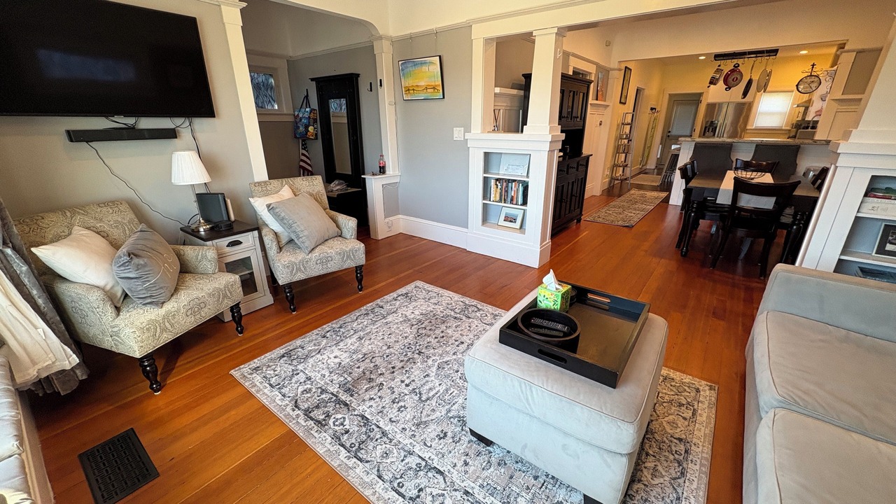 Photo of Livingroom in Point Richmond