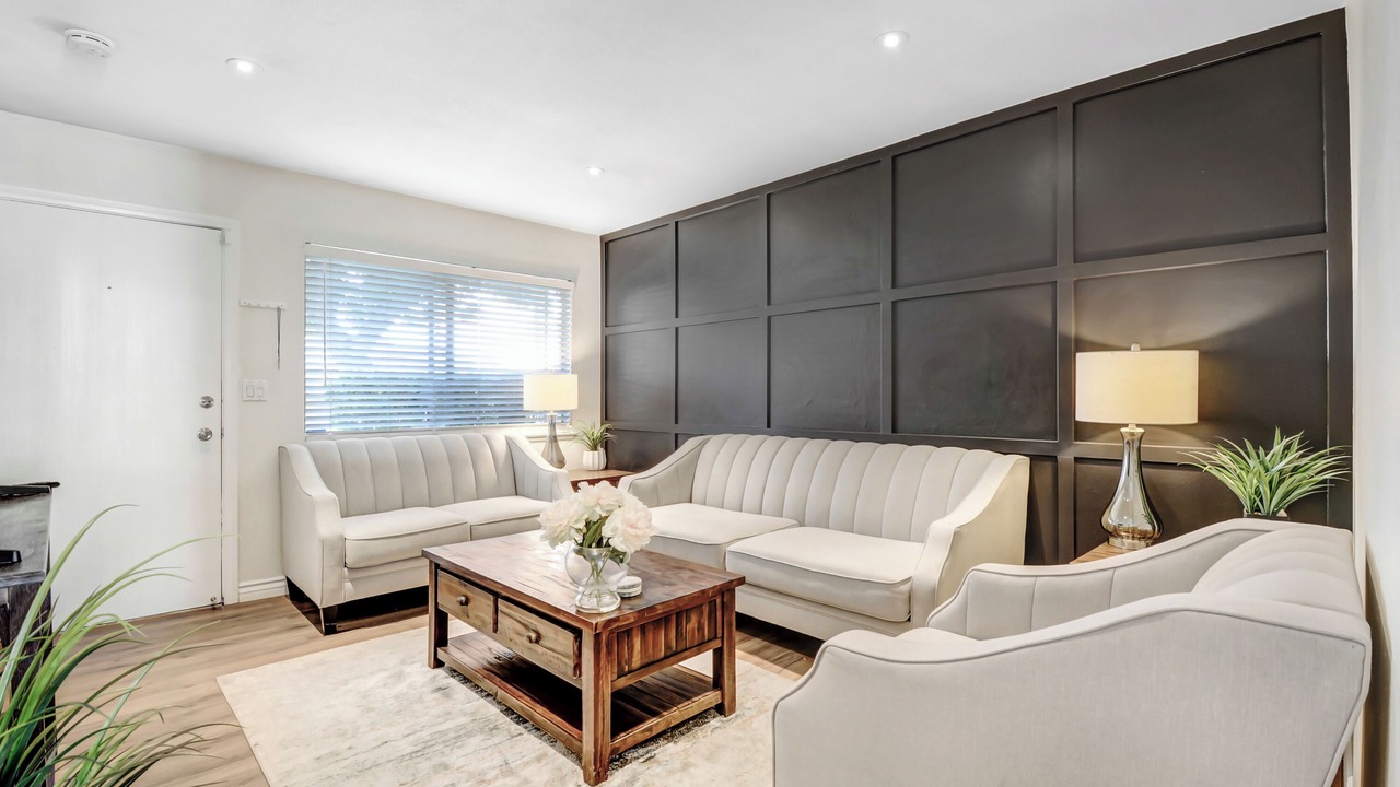 Photo of Livingroom in Northeast Anaheim