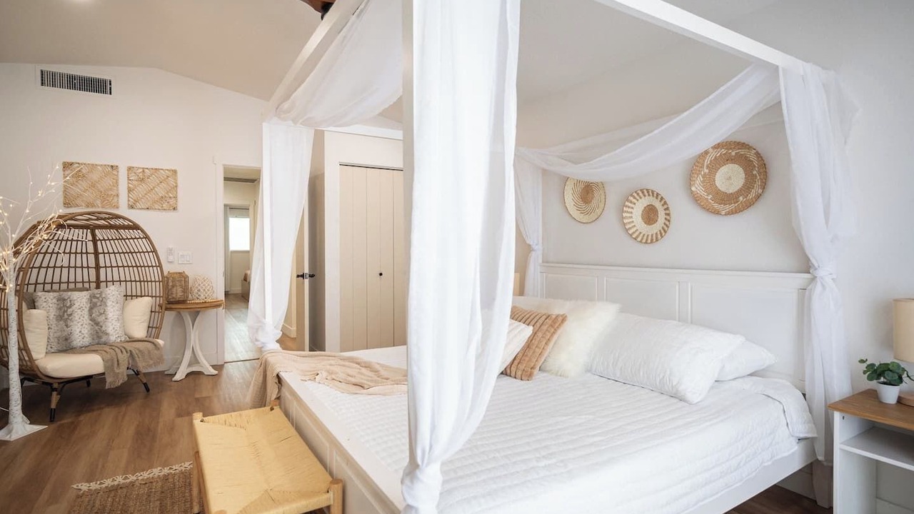 Photo of Bedroom in Chinatown