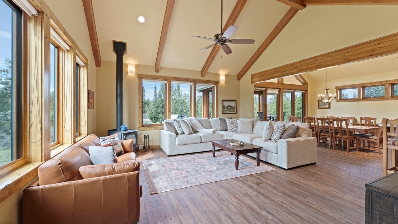 Photo of Livingroom in Bend