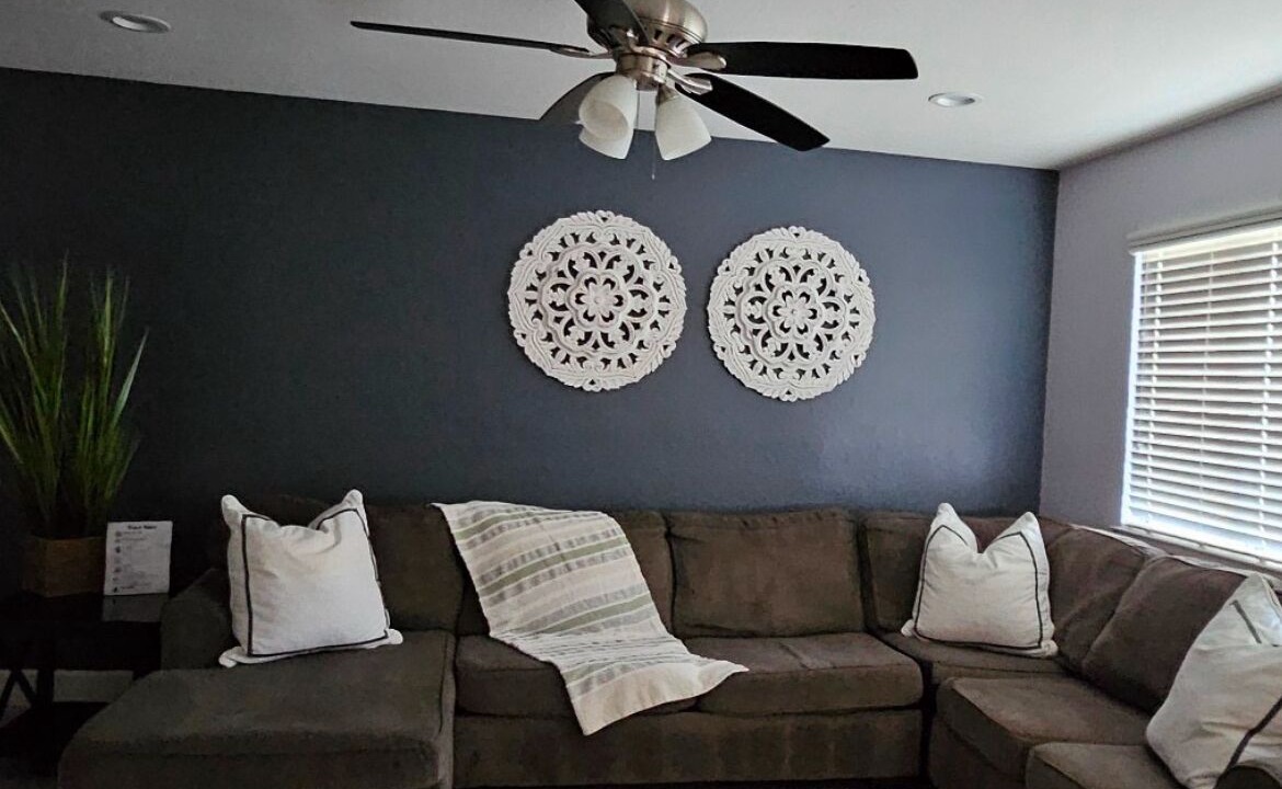Photo of Livingroom in Southwestern Sacramento