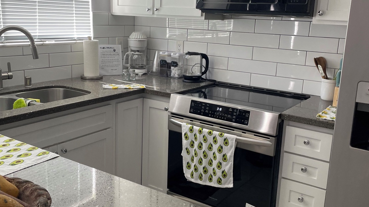 Photo of Kitchen in Southwestern Sacramento
