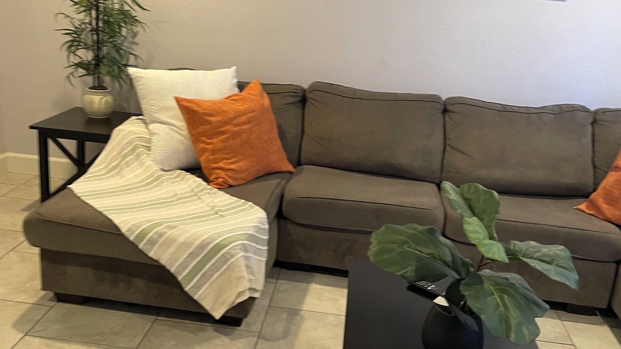 Photo of Livingroom in Southwestern Sacramento