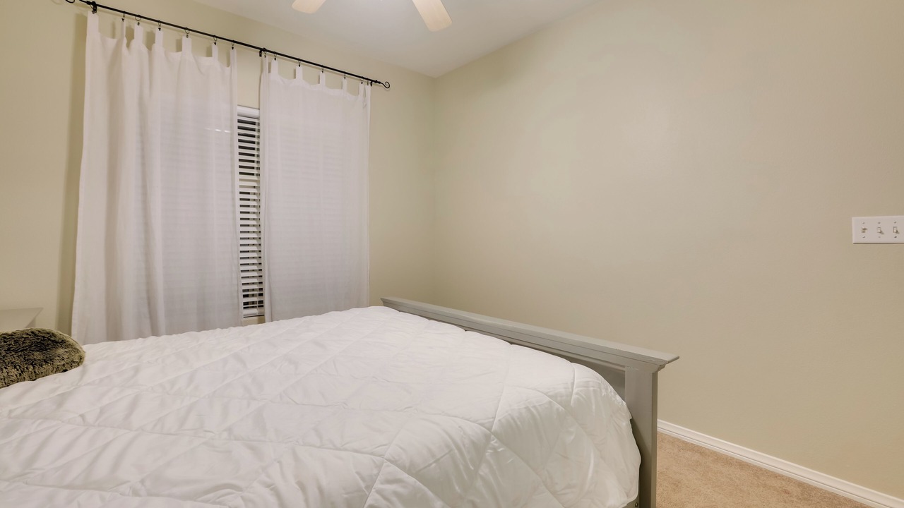 Photo of Bedroom in Canyon Gate