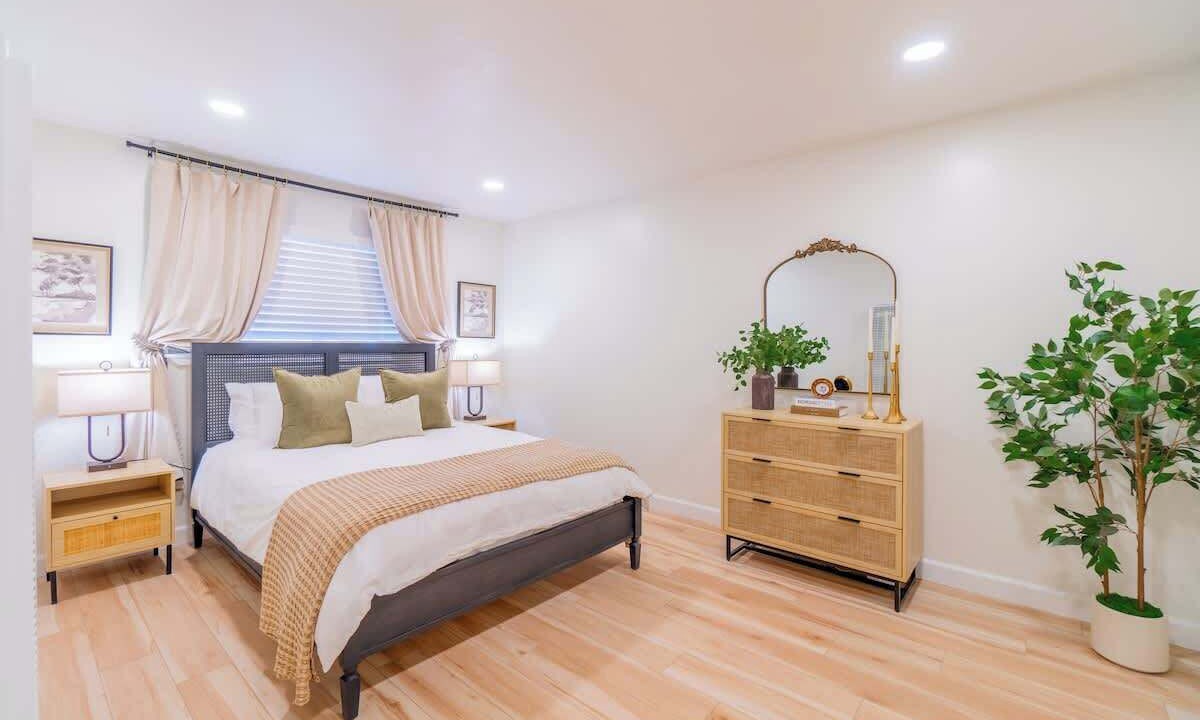 Photo of Bedroom in West University