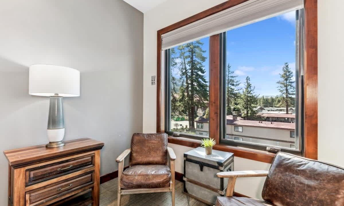 Photo of Livingroom in Lakeside Park