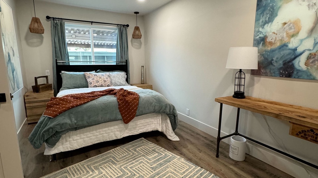 Photo of Bedroom in Midway District