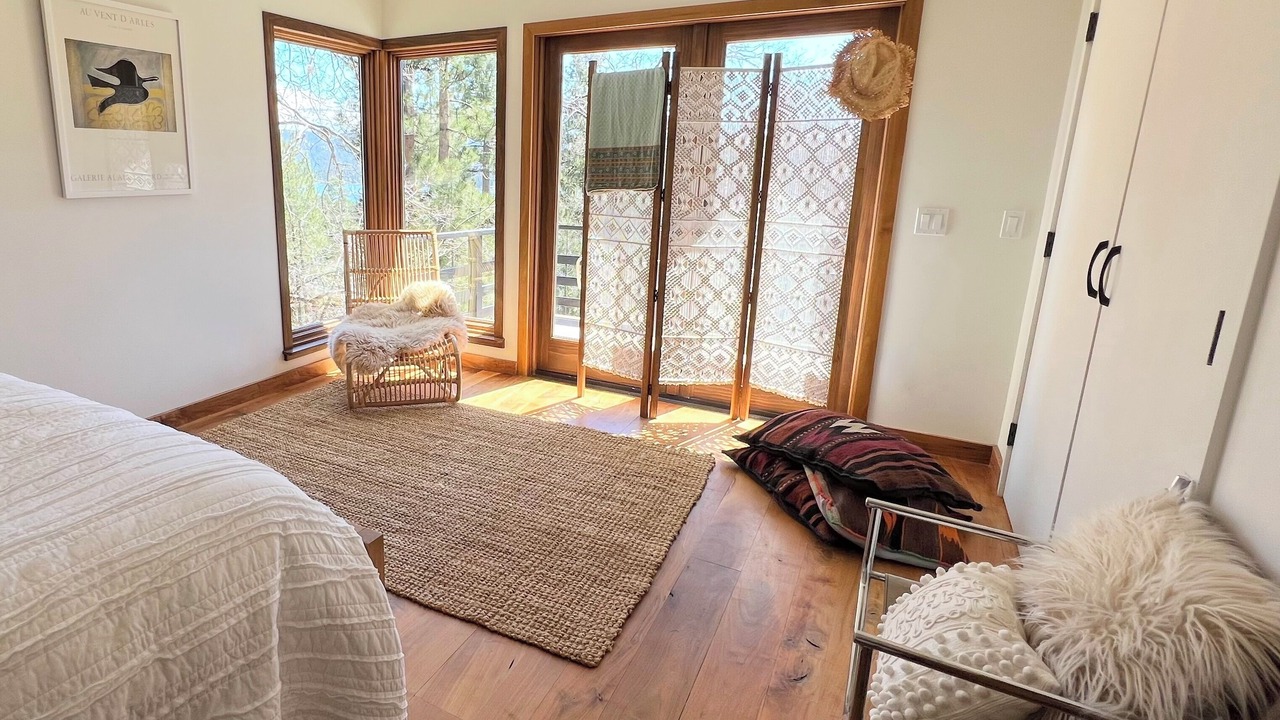 Photo of Bedroom in Fawnskin