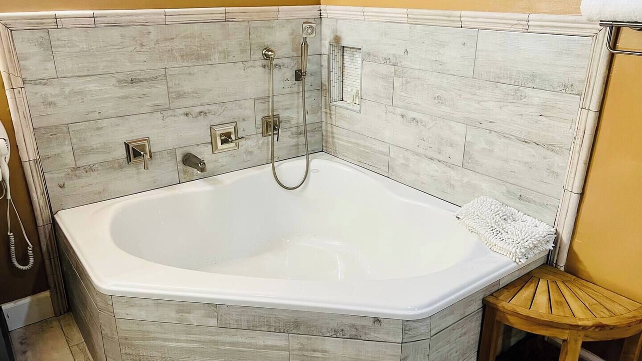 Photo of Bathroom in Orange