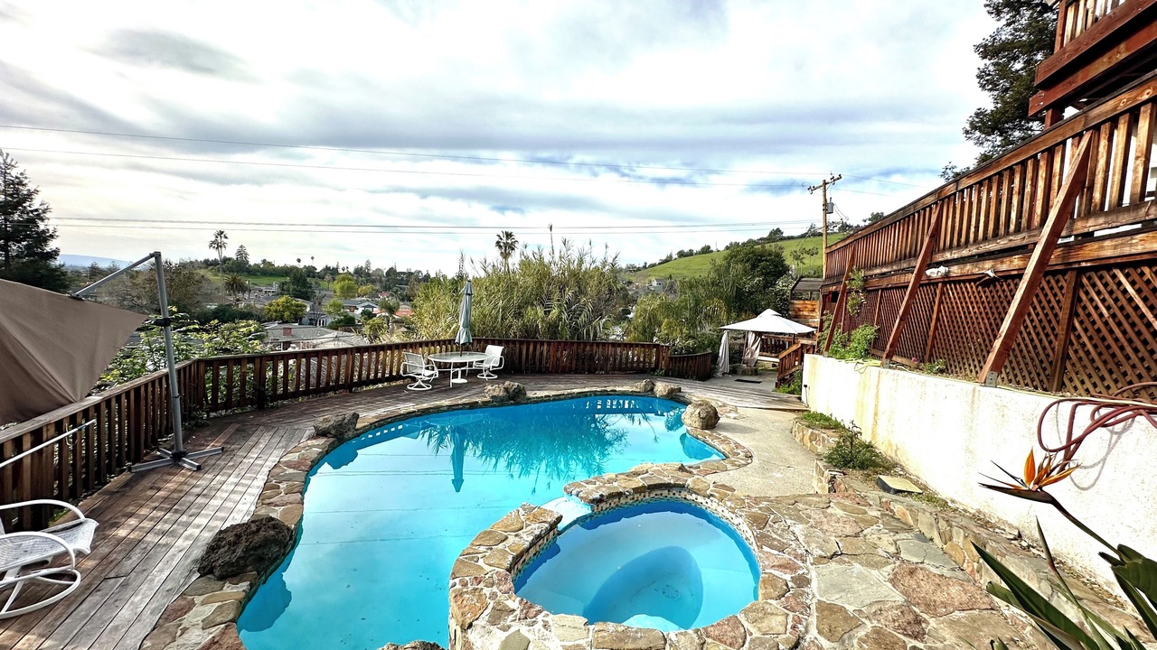 Photo of Outdoor in East Foothills