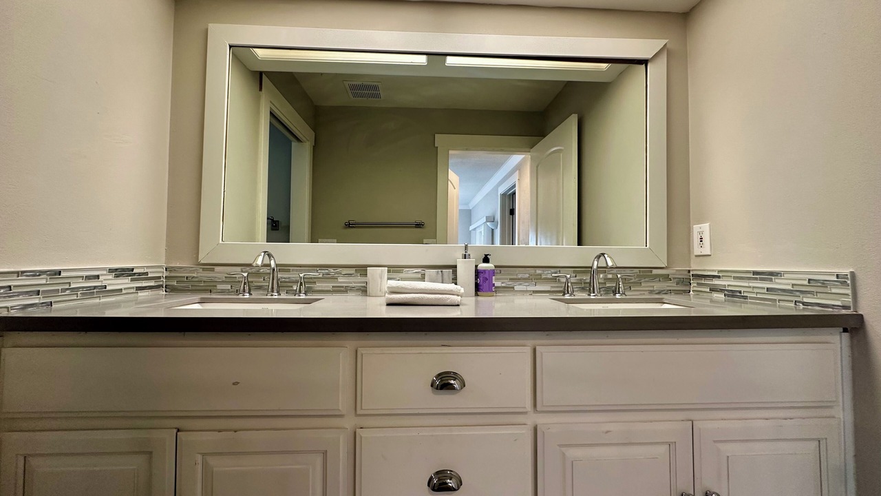 Photo of Bathroom in East Foothills