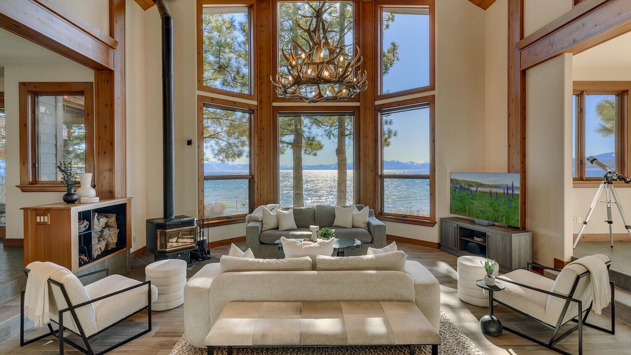 Photo of Livingroom in Tahoe Vista
