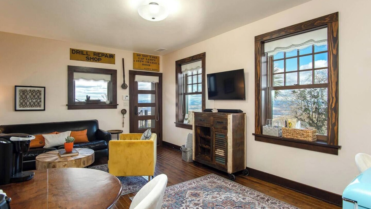 Photo of Livingroom in Jerome