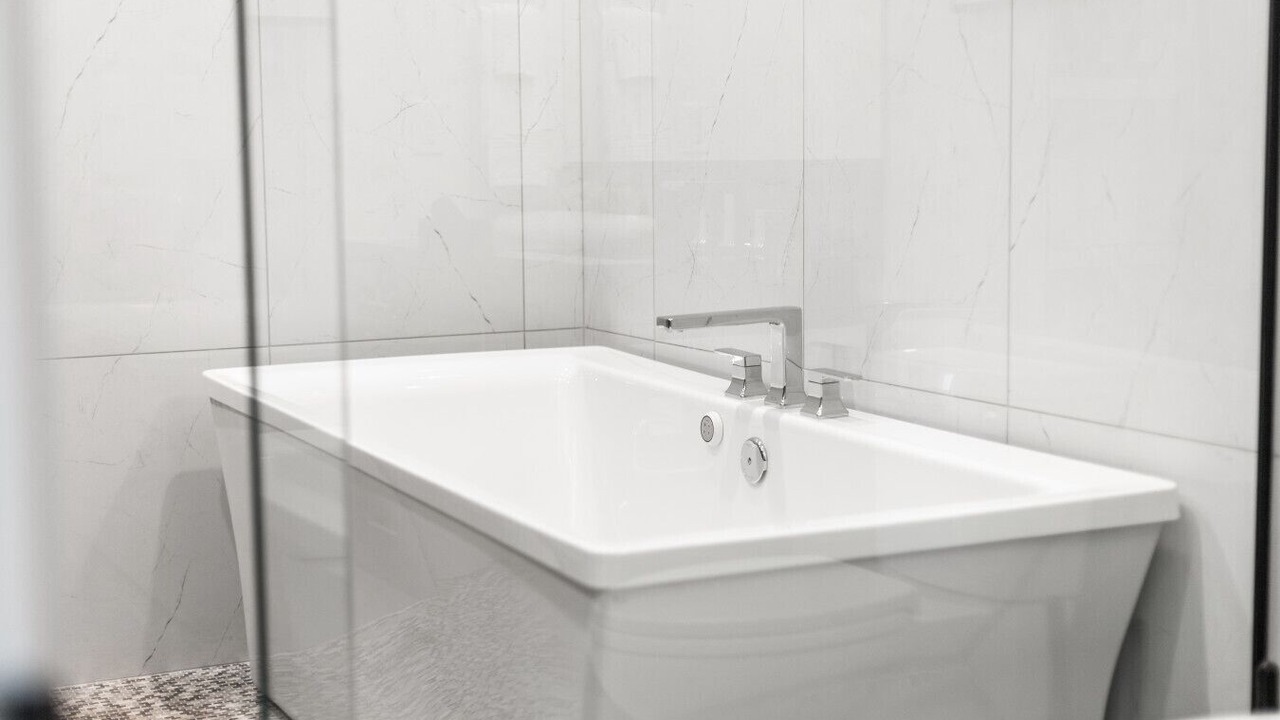 Photo of Bathroom in Hurricane
