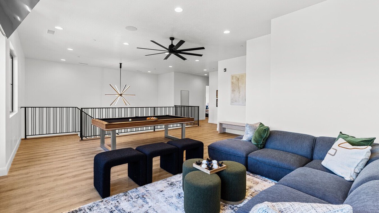 Photo of Livingroom in Hurricane