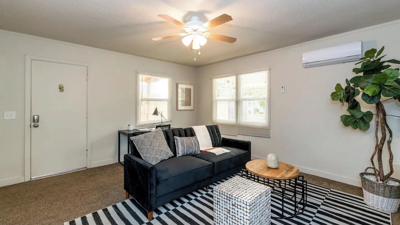 Photo of Livingroom in Roosevelt