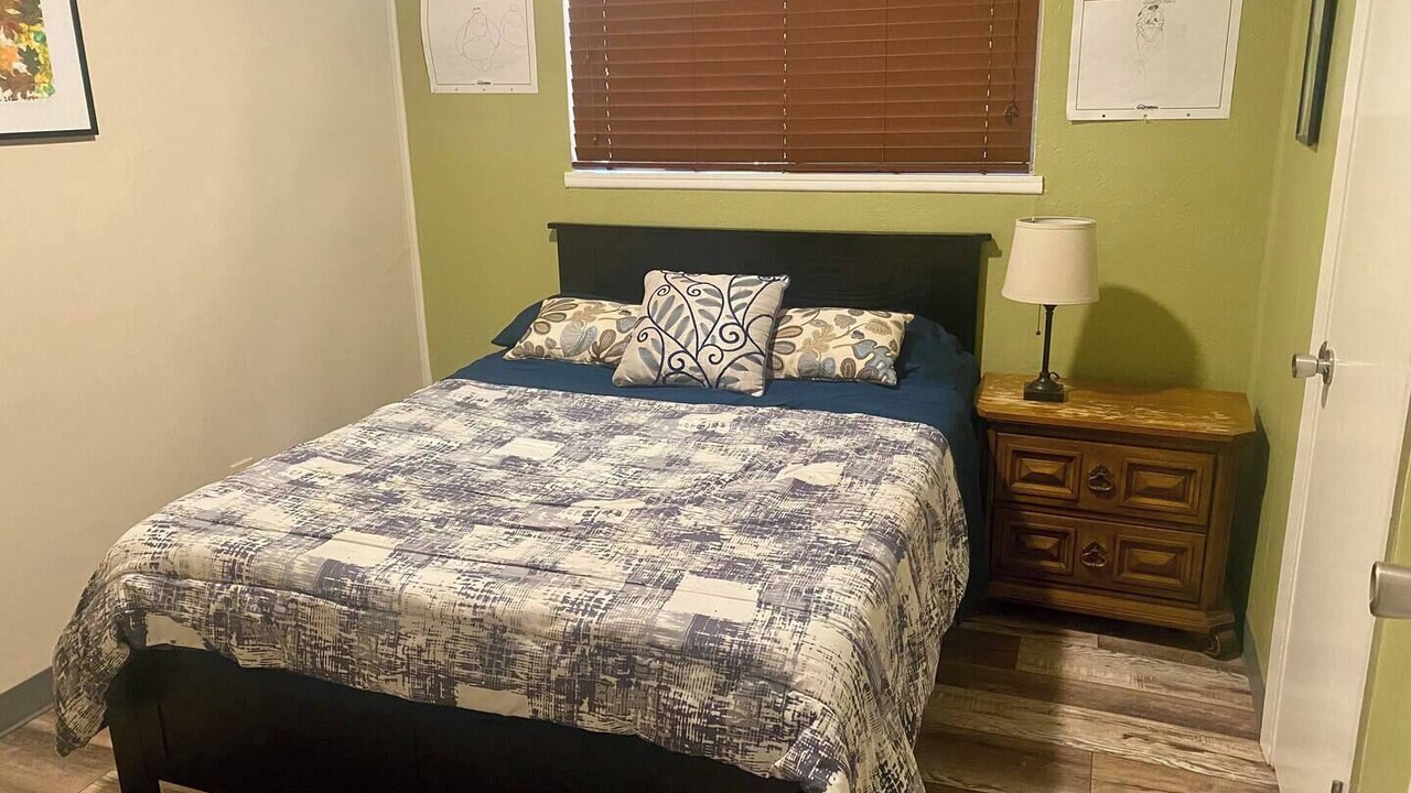 Photo of Bedroom in Glencoe
